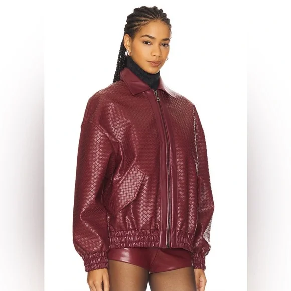 Kenny Bomber in Burgundy
LIONESS - Picture 3 of 5